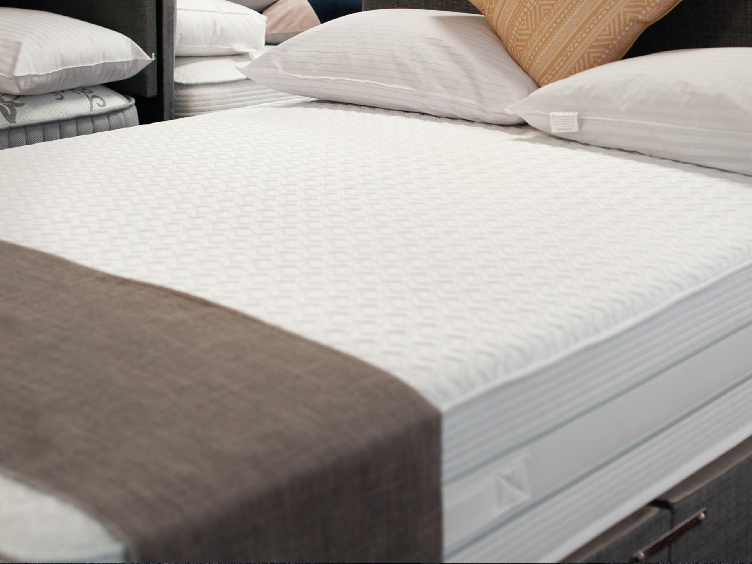 Bamfo luxury mattress and divan base